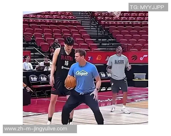 勇士与开拓者激战再续NBA季后赛精彩对决引发球迷热议